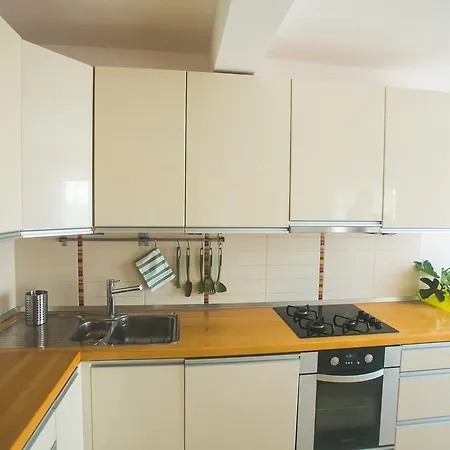 アパート Mec & Tik