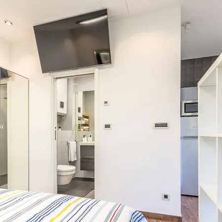 Mec & Tik 아파트 *