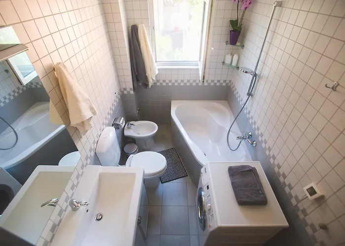 Apartments Mec & Tik *