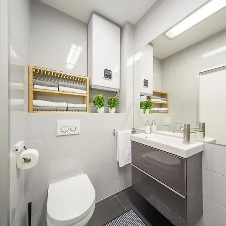 Daire Apartments Mec & Tik